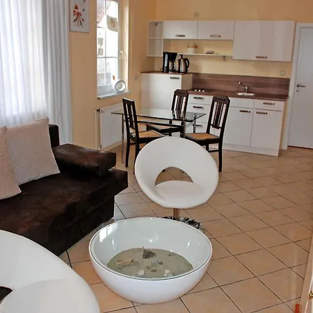 Moenchgut Und Ruegen *