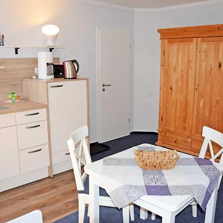Appartement Moenchgut Und Ruegen Lobbe